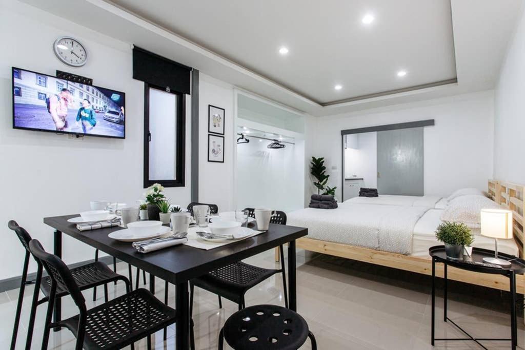 P4 Silom Large 2Beds Full Kitchen Wifi 4-6Pax Apartment Bangkok Ngoại thất bức ảnh