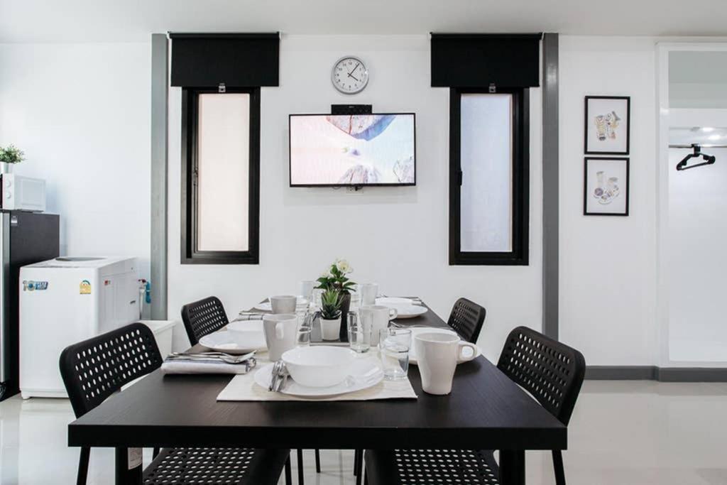 P4 Silom Large 2Beds Full Kitchen Wifi 4-6Pax Apartment Bangkok Ngoại thất bức ảnh