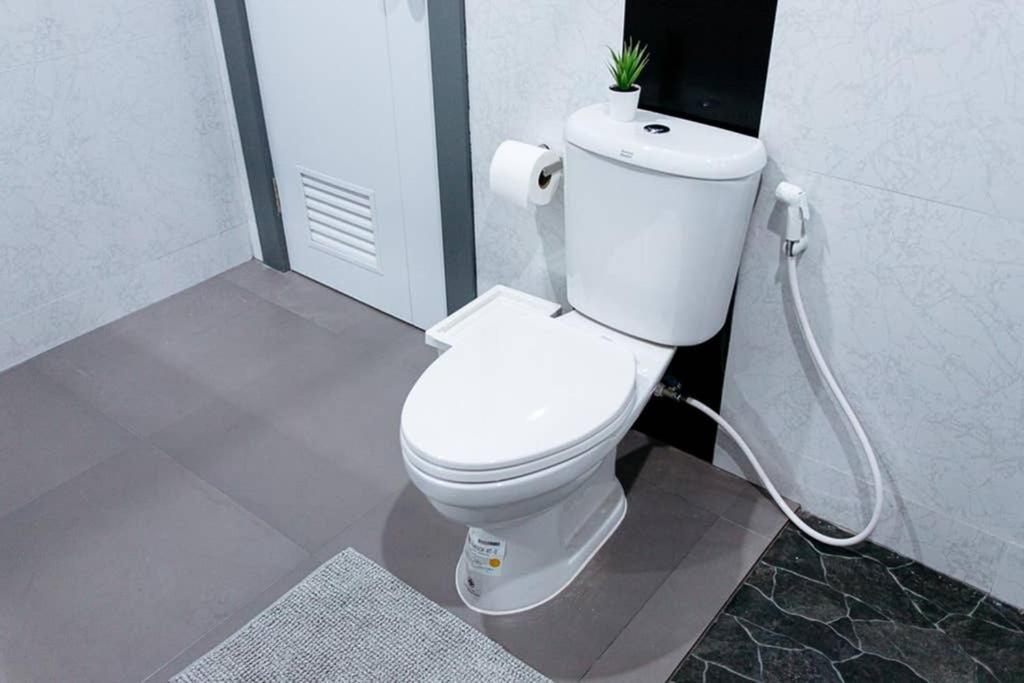 P4 Silom Large 2Beds Full Kitchen Wifi 4-6Pax Apartment Bangkok Ngoại thất bức ảnh