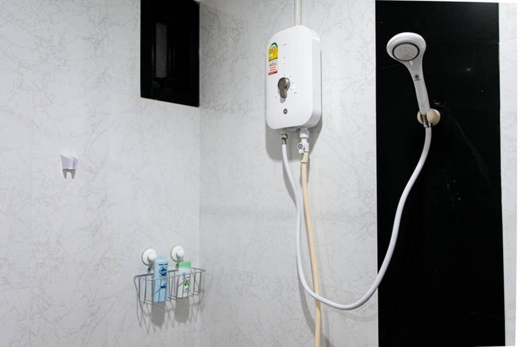 P4 Silom Large 2Beds Full Kitchen Wifi 4-6Pax Apartment Bangkok Ngoại thất bức ảnh